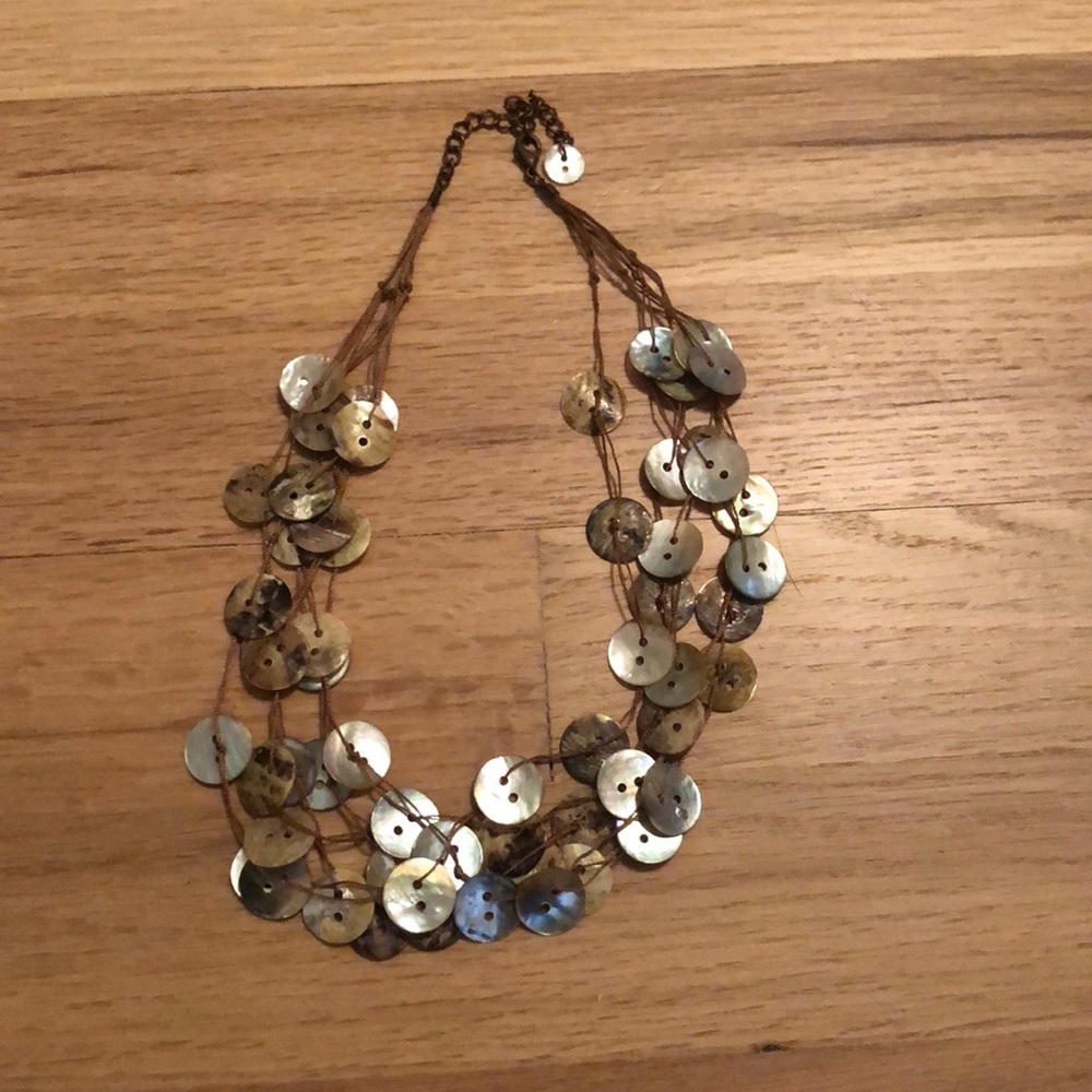 Rope and button necklace